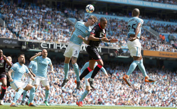 美记：哈利伯顿受伤前，步行者曾有意通过交易得到迪温琴佐.